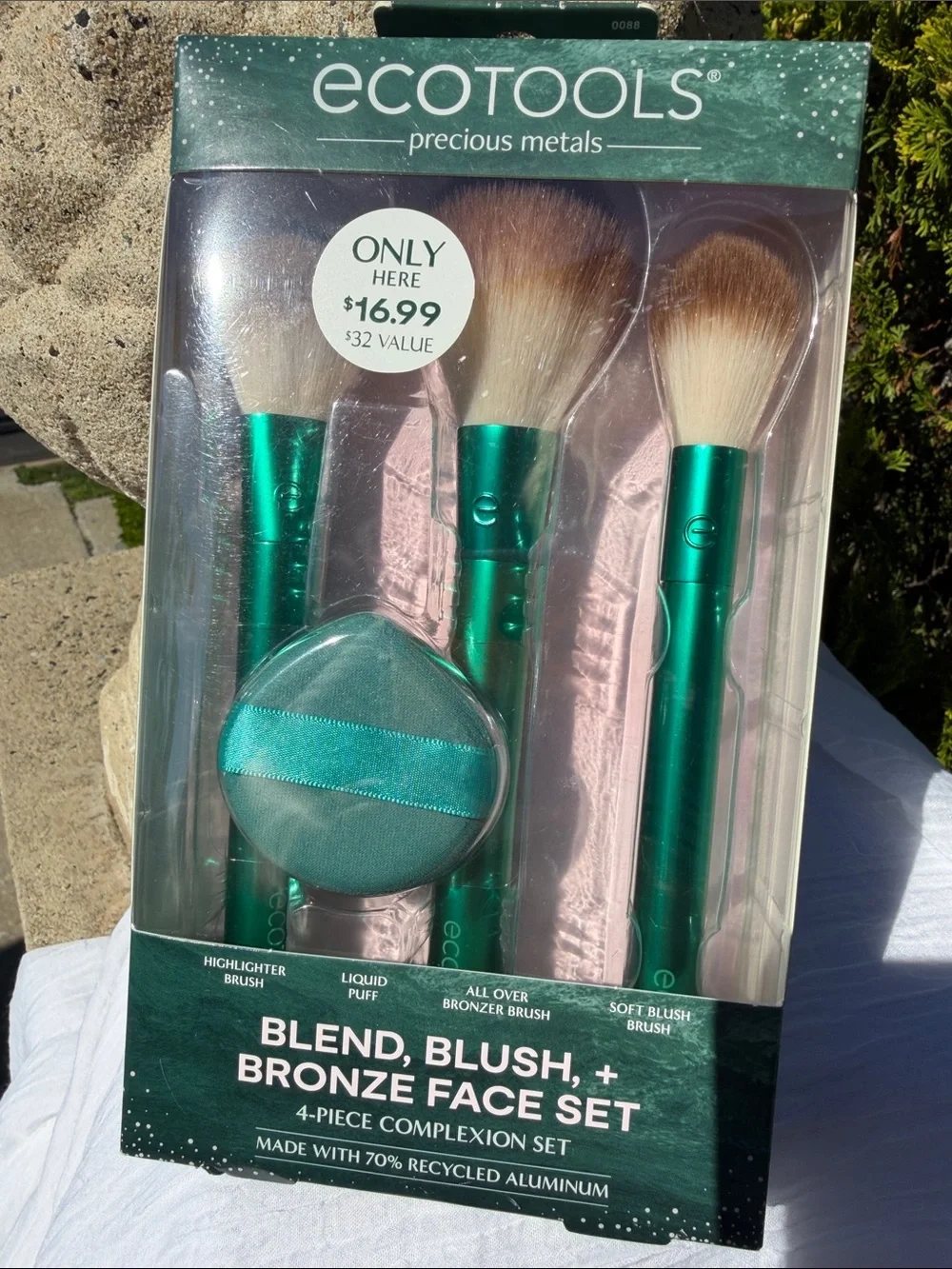 ecotools Metallic Emerald Face Brush Set - Green Handles